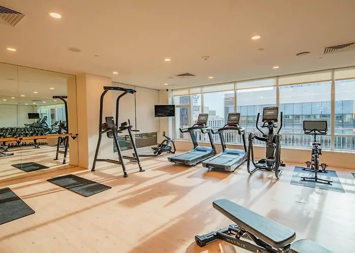 Apartment Stylish High-rise 2br Dt Views Pool Parking Phoenix